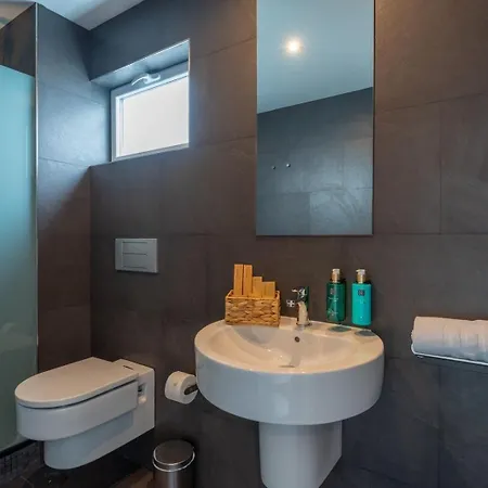 Ereza Royal Deluxe Hoopoe- 9 Будинок відпочинку *